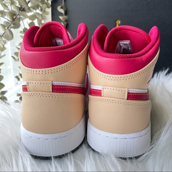 Nike Air Jordan 1 Mid White Onyx Light Curry White W8 Y6.5 M6.5 - Picture 8 of 15